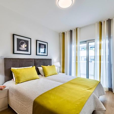 Coolhouses Lagos, 2 Bed Stylish City Flat, Rooftop Shared Pool, Clayheart Zewnętrze zdjęcie