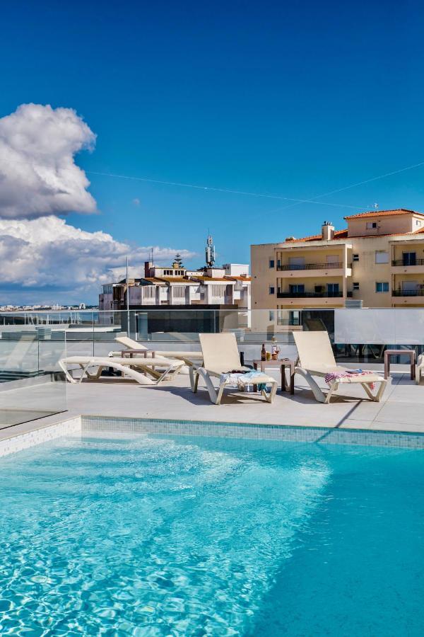 Coolhouses Lagos, 2 Bed Stylish City Flat, Rooftop Shared Pool, Clayheart Zewnętrze zdjęcie