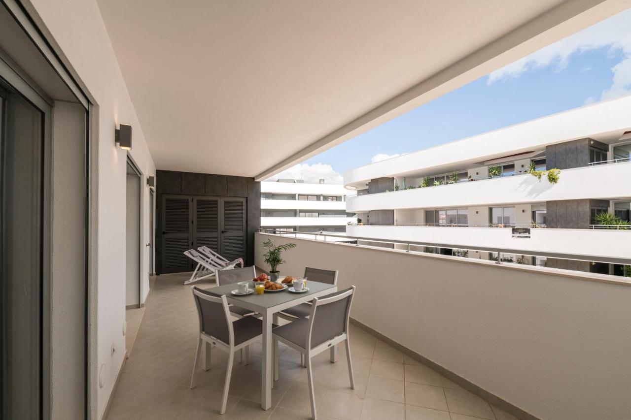 Coolhouses Lagos, 2 Bed Stylish City Flat, Rooftop Shared Pool, Clayheart Zewnętrze zdjęcie