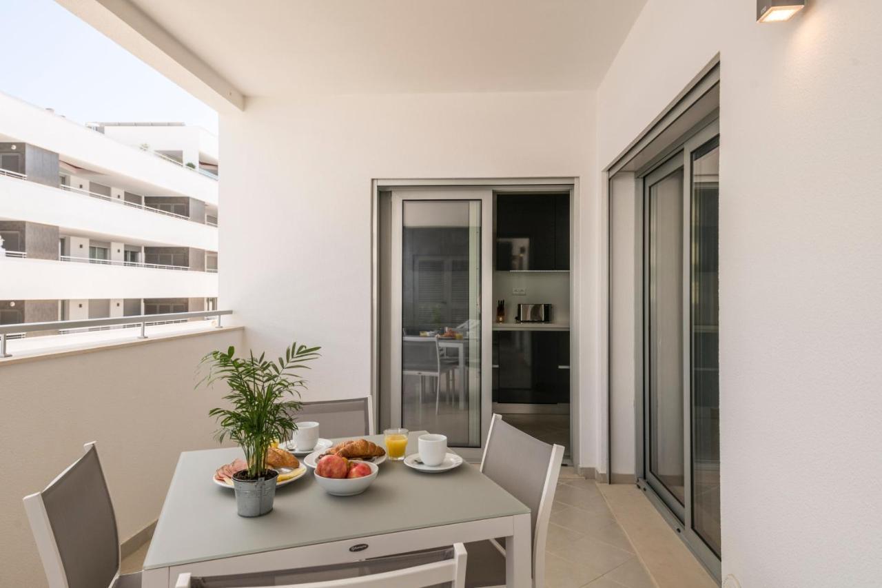 Coolhouses Lagos, 2 Bed Stylish City Flat, Rooftop Shared Pool, Clayheart Zewnętrze zdjęcie